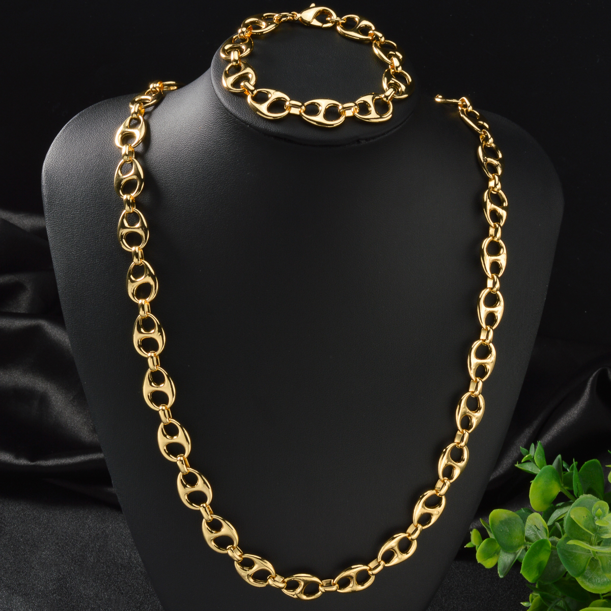 Pig Nose 18k Gold Plated Neckl – Men'S Accessories Dubai Bewertung und Preis