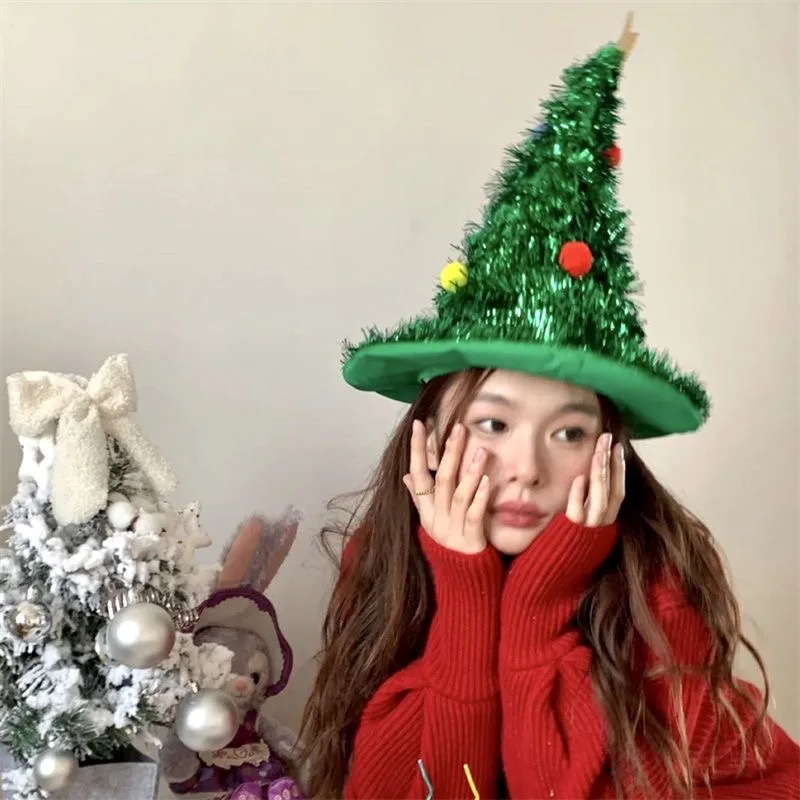 Christmas Hat with Small Tree  – Men Accessories Photos Bewertung und Preis