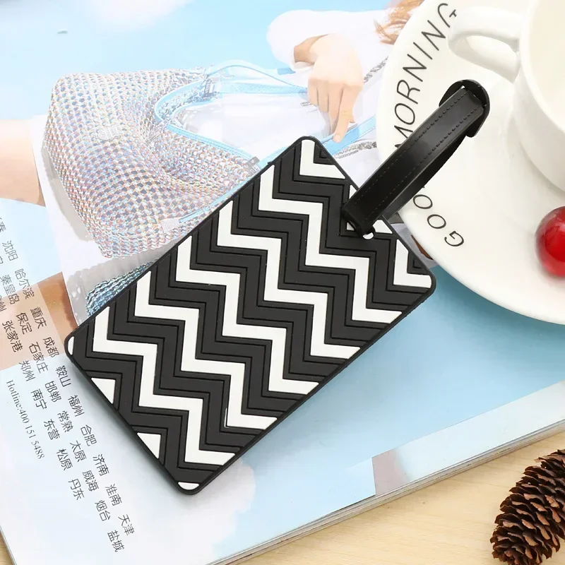 Geometric Luggage Tags for Wom – Men Accessories Name Bewertung und Preis